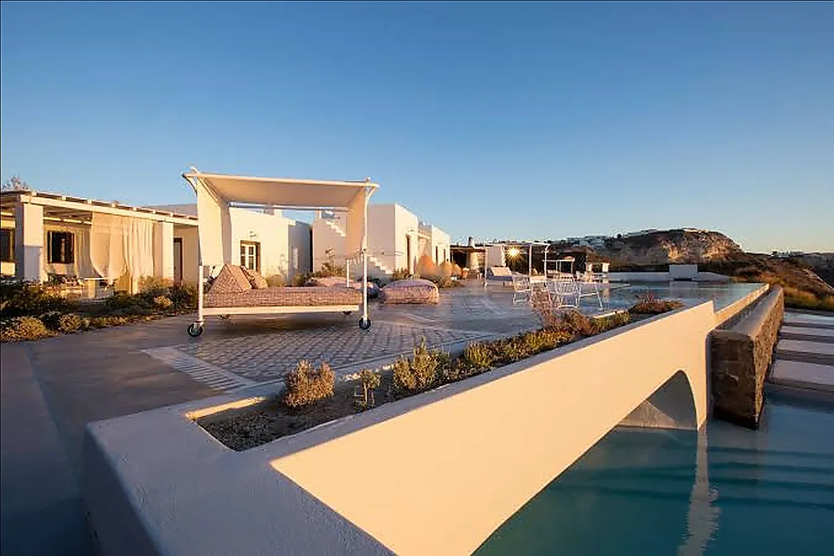 Erosantorini — luxury hotel in Imerovigli, Santorini