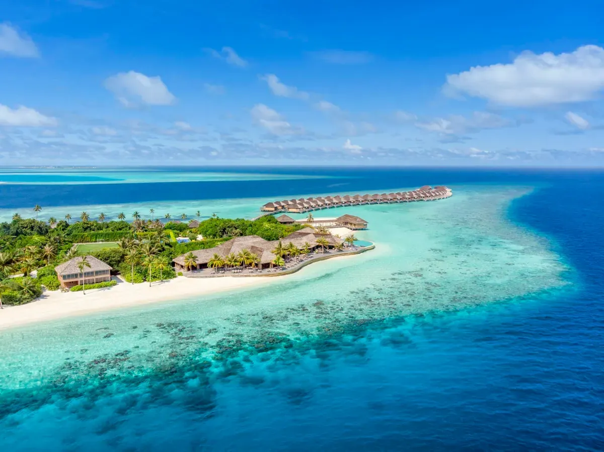 Hurawalhi Island Resort overwater villas, Lhaviyani Atoll Maldives