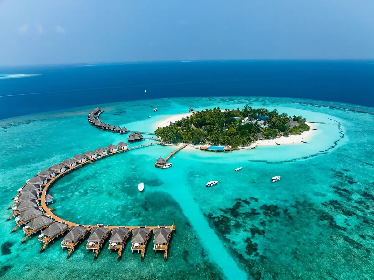 Maldives vs Bora Bora Honeymoon 2026