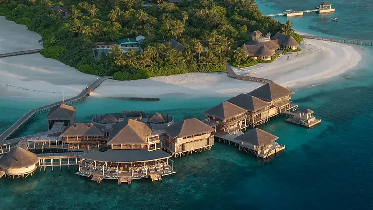 Six Senses Laamu overwater villa, Laamu Atoll Maldives