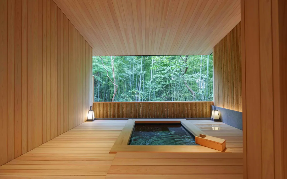 Beniya Mukayu, open air onsen bath with forest view, Yamashiro Onsen