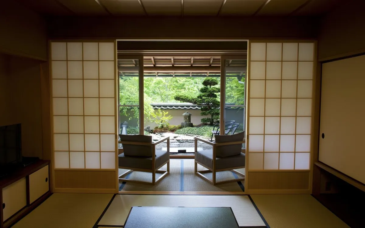 Gora Kadan, tatami guest room looking onto the garden, Hakone