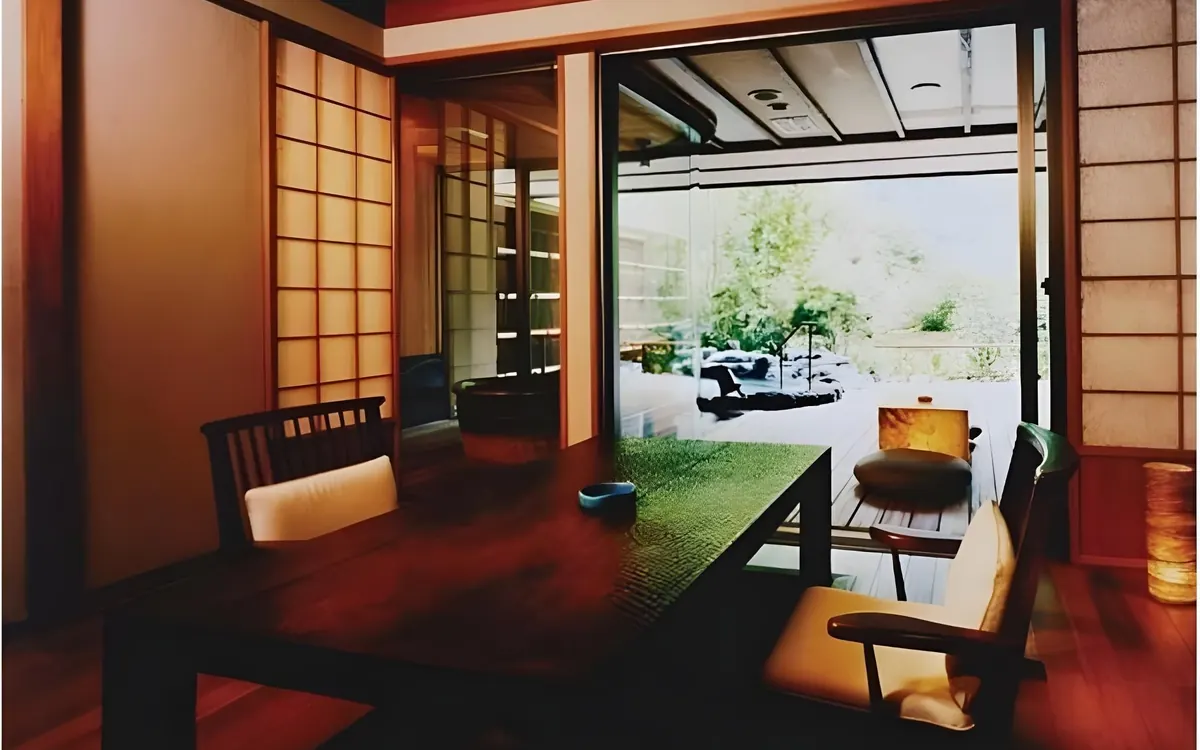 Hakone Ginyu, tatami guest room with shoji and garden view, Hakone