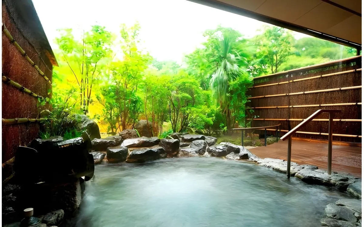 Hakone Ginyu, open air onsen bath in bamboo garden, Hakone