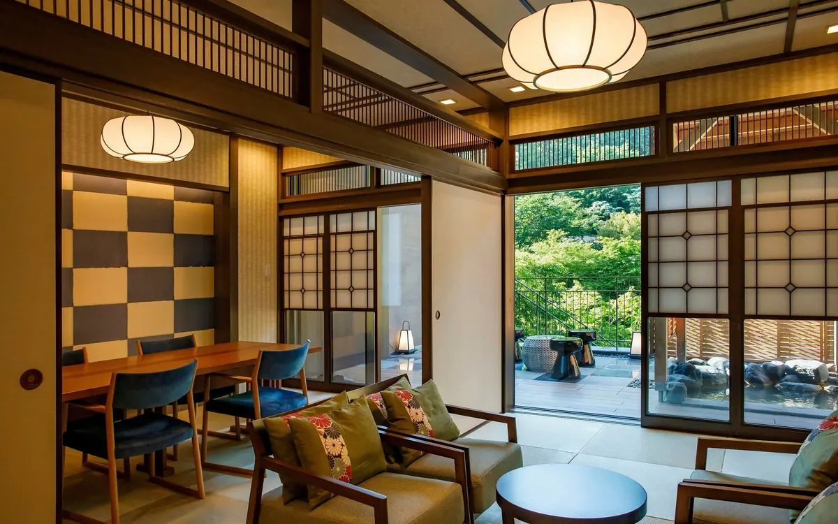 Hakone Kowakien Ten-yu, tatami guest room with lantern and garden view, Hakone
