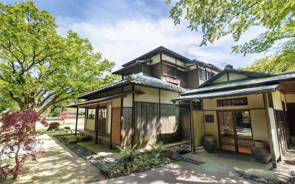 Hakone Suishoen, main building exterior and garden, Hakone