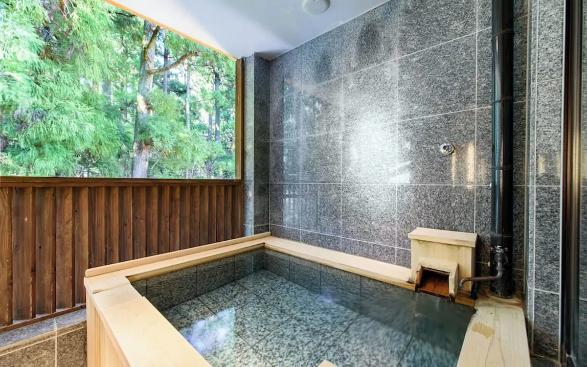 Hakone Suishoen, private stone bath with garden window, Hakone