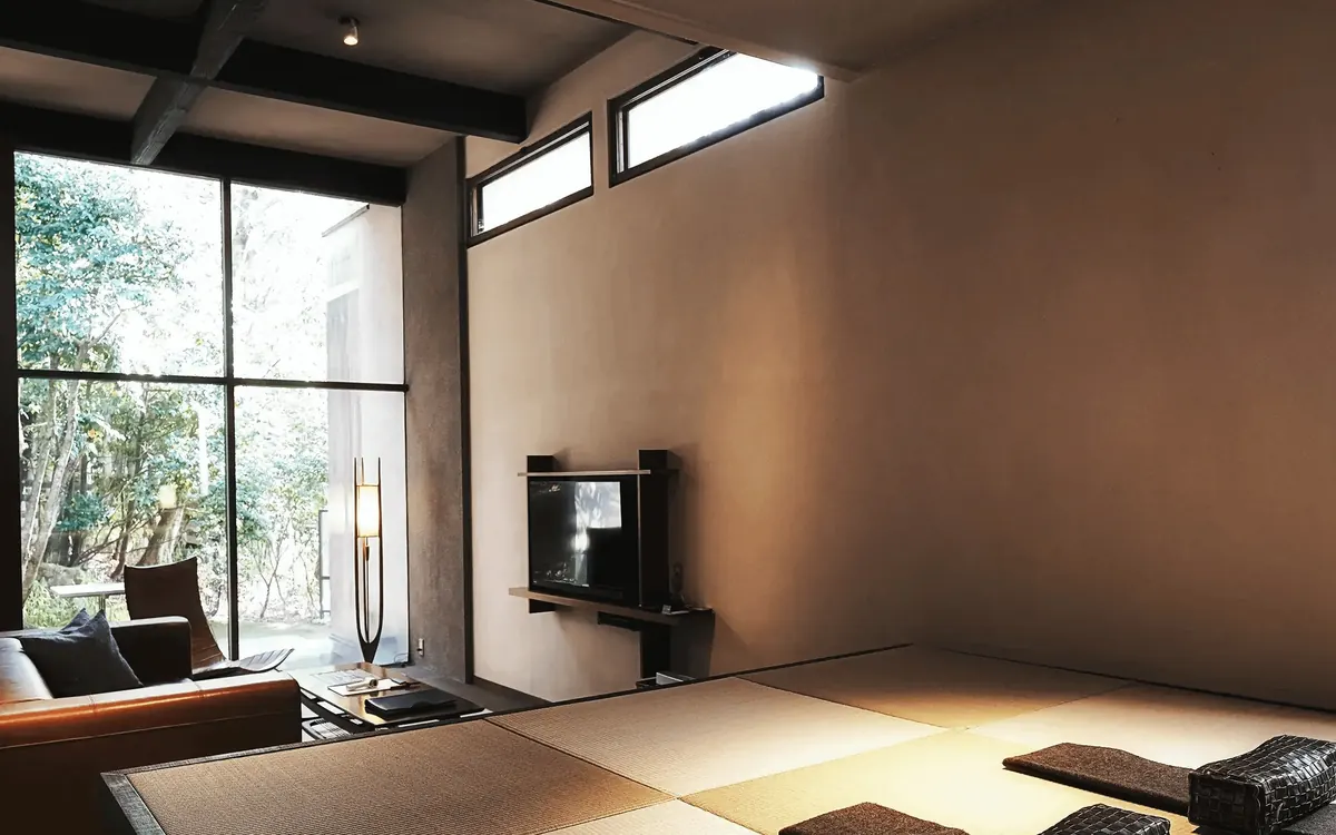 Sanso Murata, guest room with tatami area and garden window, Yufuin