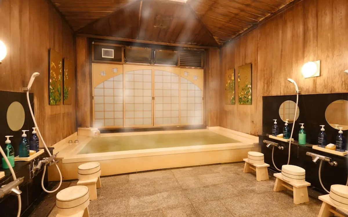 Seikoro Ryokan, hinoki cypress bath, Kyoto