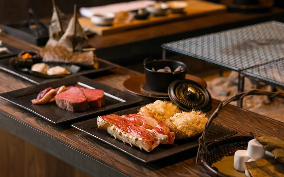 Zaborin, kaiseki dinner course with Hokkaido beef and crab, Niseko