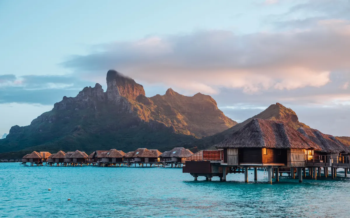Four Seasons Resort Bora Bora, photograph 1, Motu Tehotu, east side of the lagoon