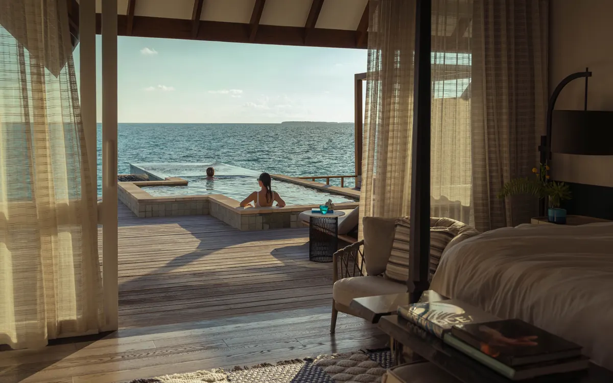 Four Seasons Resort Maldives at Landaa Giraavaru, photograph 4, Baa Atoll, UNESCO Biosphere Reserve