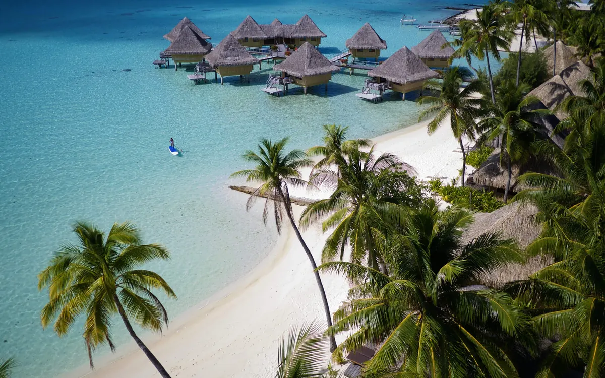 InterContinental Bora Bora Le Moana Resort, photograph 4, Matira Point, on the main island