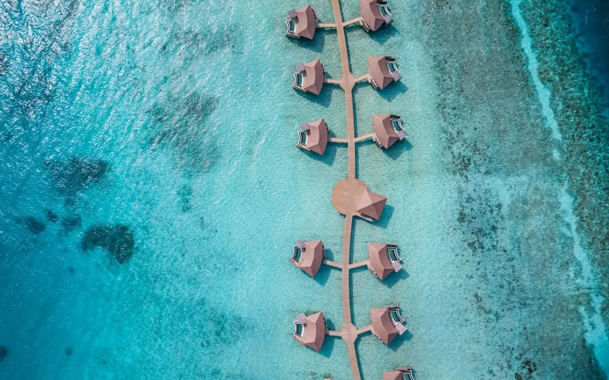 InterContinental Maldives Maamunagau Resort, photograph 1, Raa Atoll