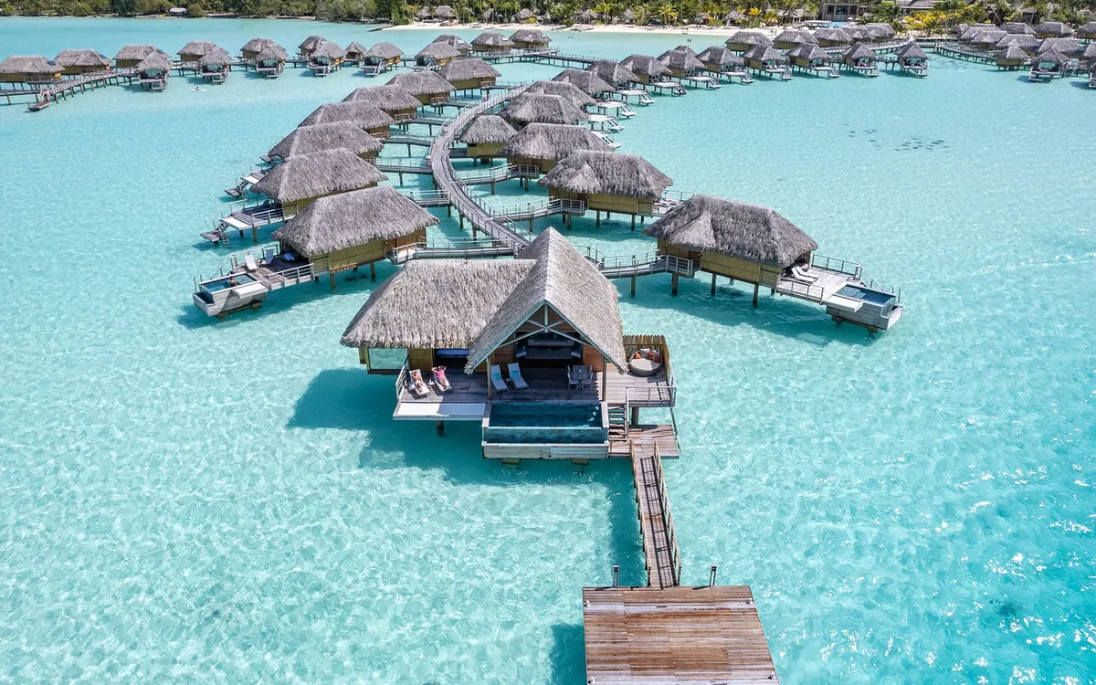 Le Bora Bora by Pearl Resorts, photograph 2, Motu Tevairoa, west side