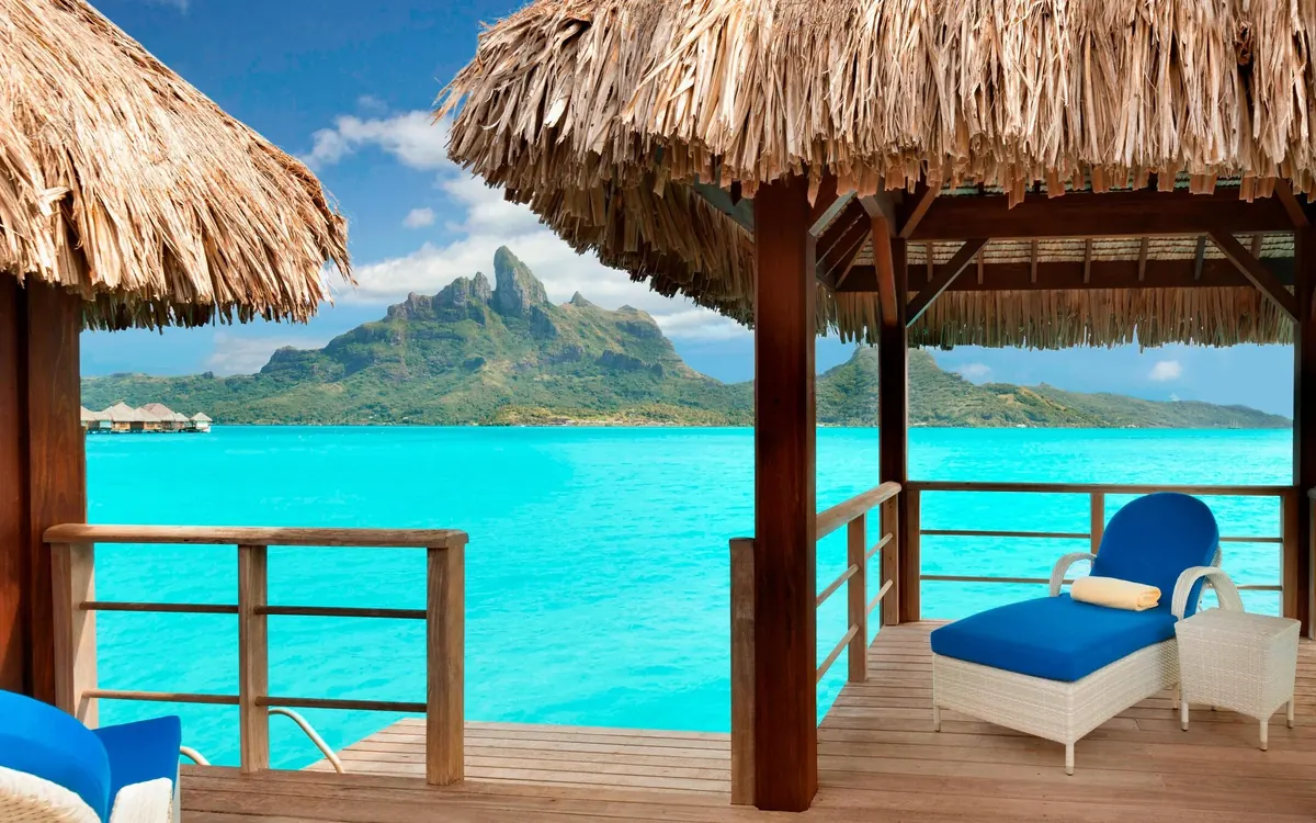 The St. Regis Bora Bora Resort, photograph 4, Motu Ome'e, southeast side
