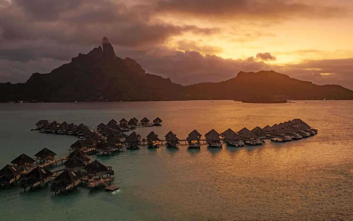 The Westin Bora Bora Resort & Spa, photograph 3, East side of the lagoon