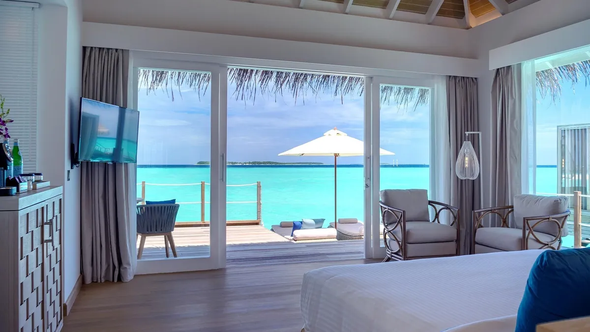 Baglioni Maldives, resort photograph 3 of 5, Dhaalu Atoll, Maldives