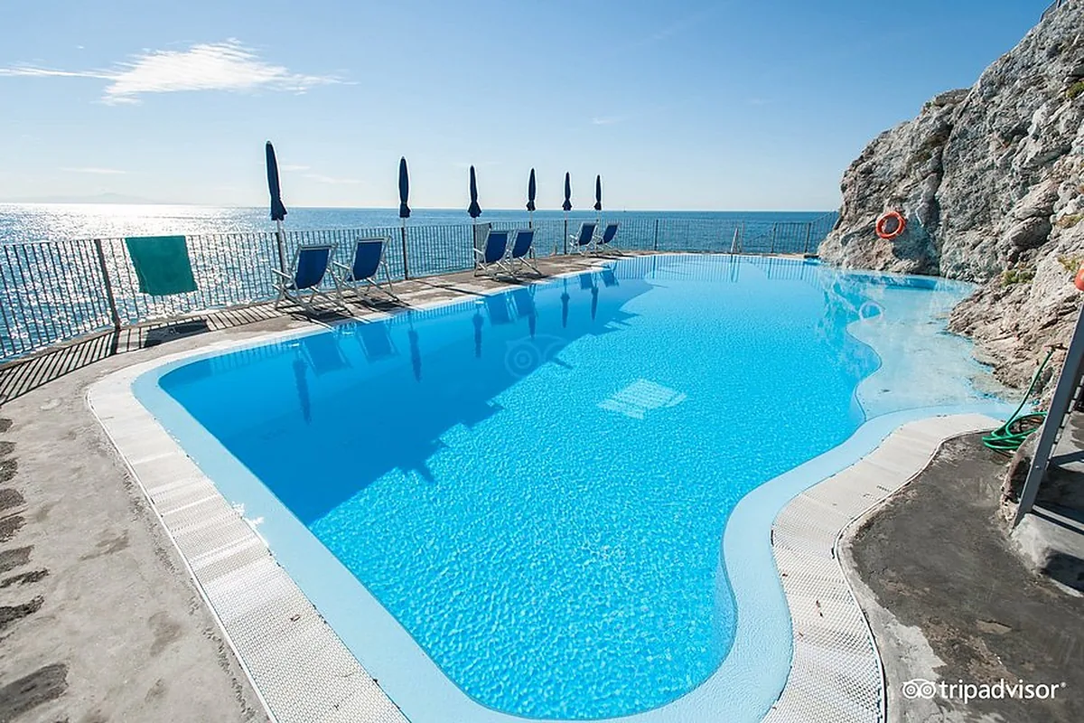 Hotel Luna Convento, Amalfi Town, Amalfi Coast: pool and spa, photographed for Luxury Hotel Compare