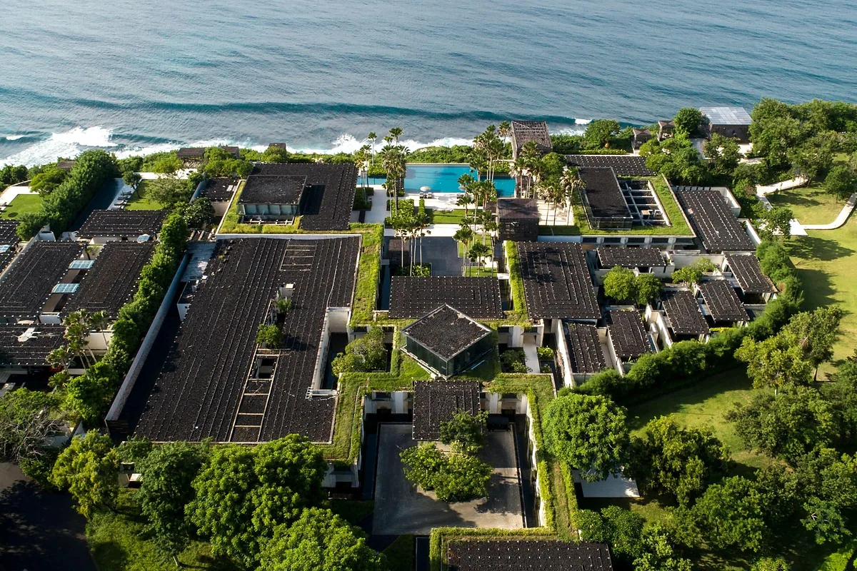 Alila Villas Uluwatu, Uluwatu, Bali: arrival, grounds and architecture, photographed for Luxury Hotel Compare