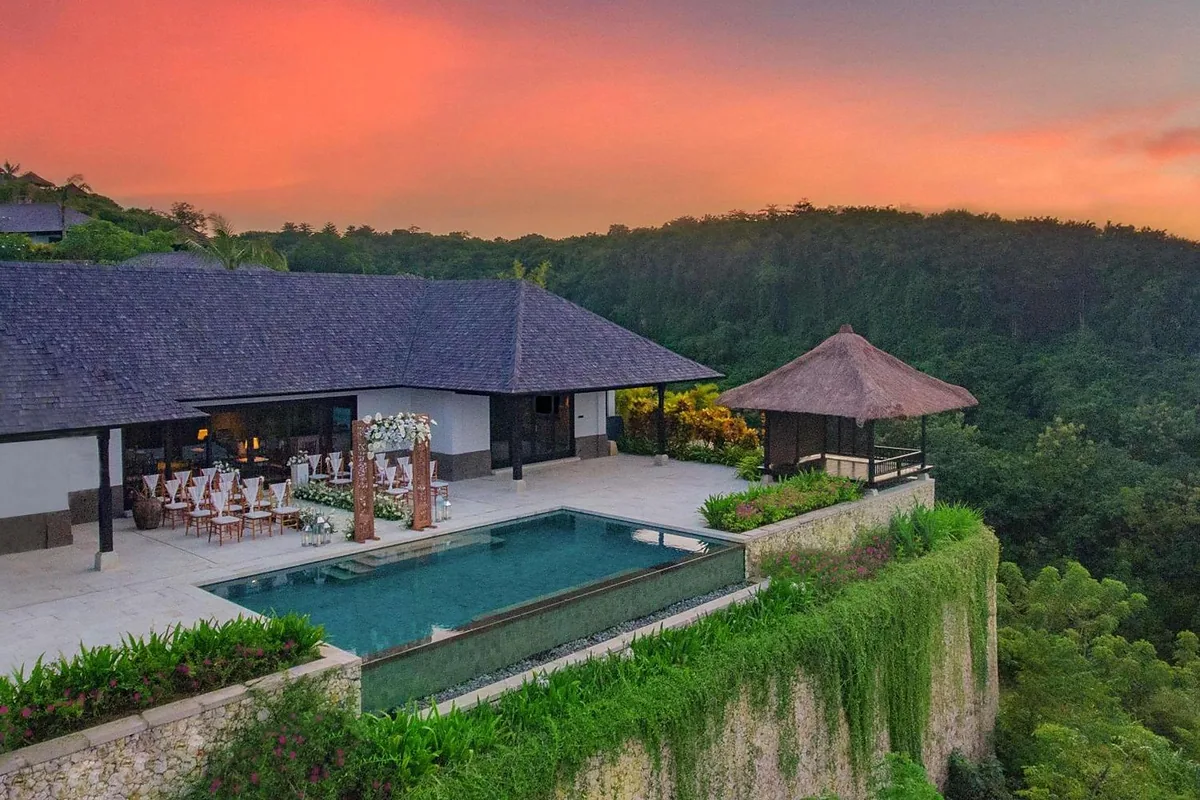 Raffles Bali, Jimbaran, Bali: arrival, grounds and architecture, photographed for Luxury Hotel Compare