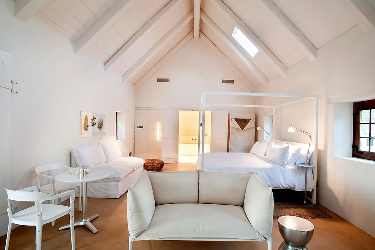 Babylonstoren, Franschhoek, Cape Town: guest room interior, photographed for Luxury Hotel Compare