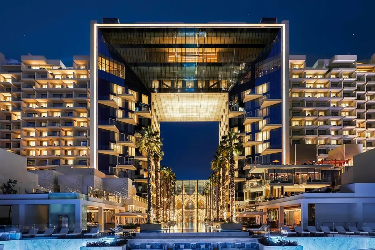 FIVE Palm Jumeirah Dubai, Palm Jumeirah, Dubai: arrival, grounds and architecture, photographed for Luxury Hotel Compare