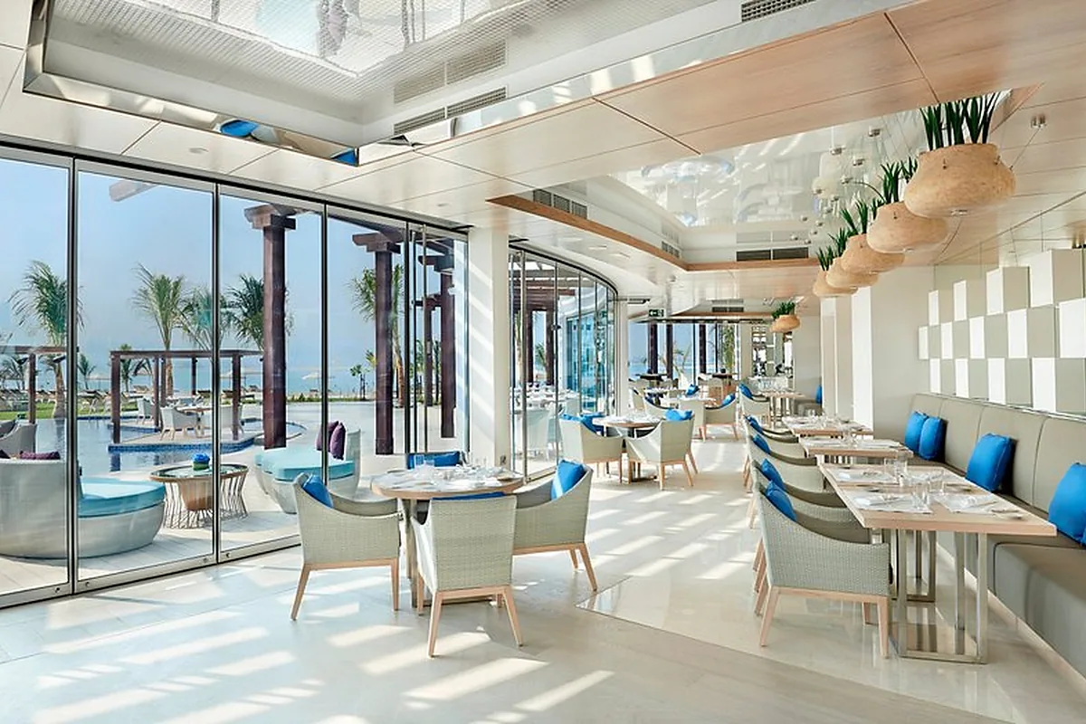 Waldorf Astoria Palm Jumeirah, Palm Jumeirah, Dubai: restaurant, bar and dining terrace, photographed for Luxury Hotel Compare