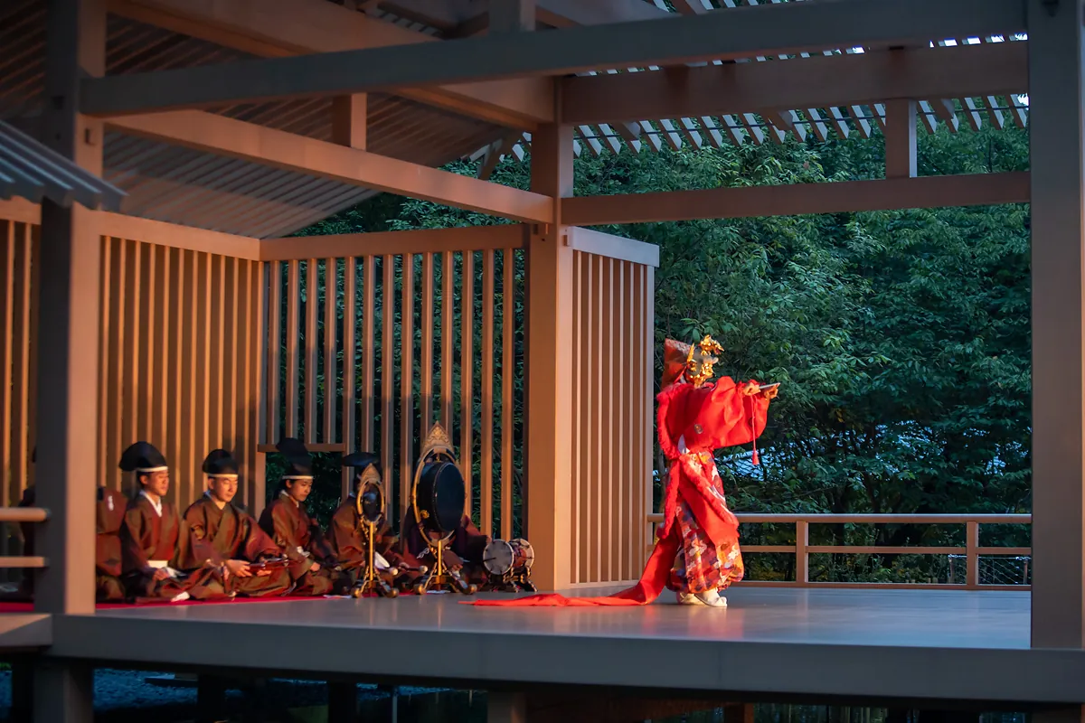 Banyan Tree Higashiyama Kyoto, a performance on the hotel Noh stage, Kyoto
