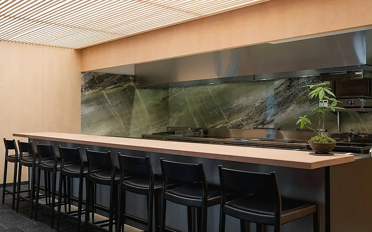 The Shinmonzen, canal suite, Kyoto