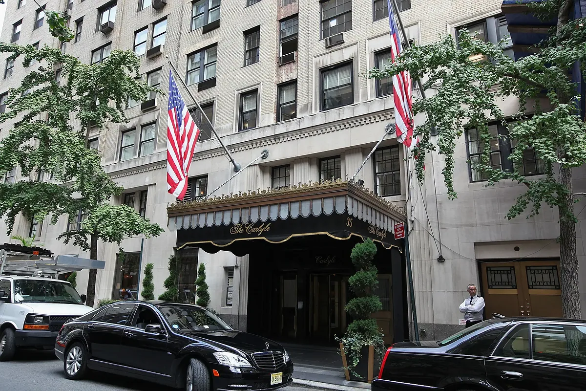 The Carlyle, A Rosewood Hotel, Upper East Side, New York: exterior and setting, photographed for Luxury Hotel Compare