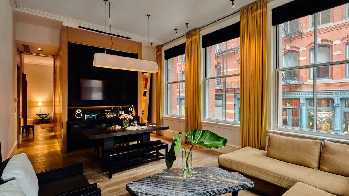 The Mercer — a suite sitting room in the afternoon light