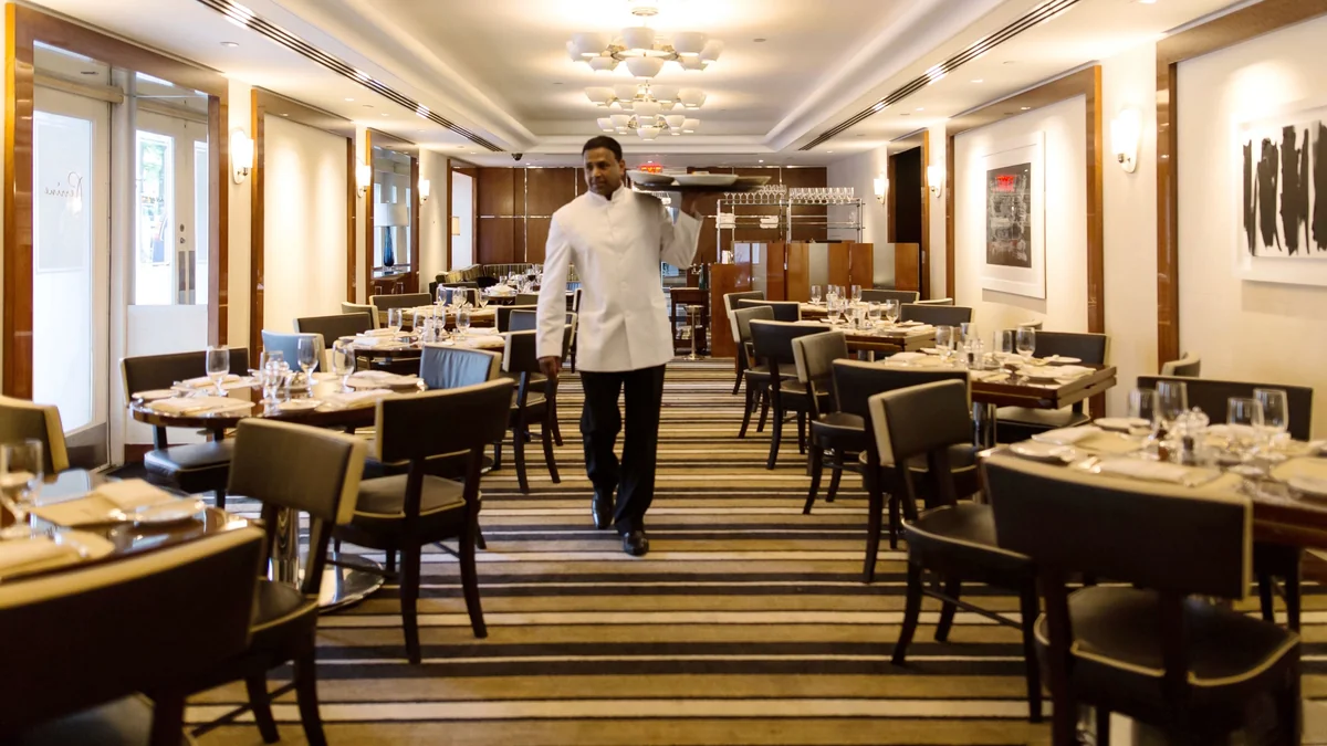 The Pierre, A Taj Hotel — Perrine, the ground floor restaurant