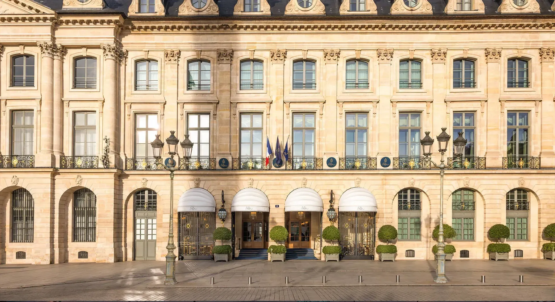 Grand palace hotel facade in central Paris