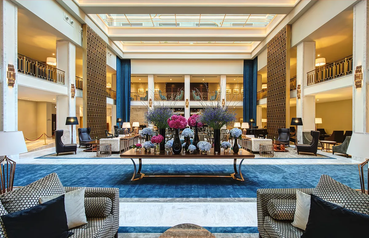 Lobby lounge at Tivoli Avenida Liberdade Lisboa