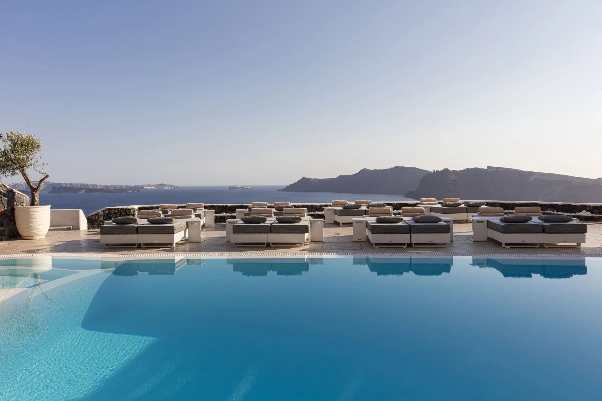 Canaves Oia Suites & Spa