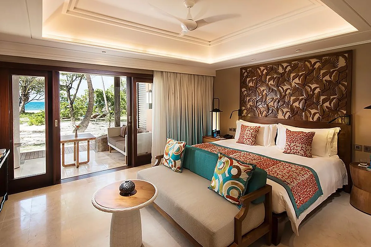 Constance Lémuria in north west Praslin, Seychelles: guest villa interior