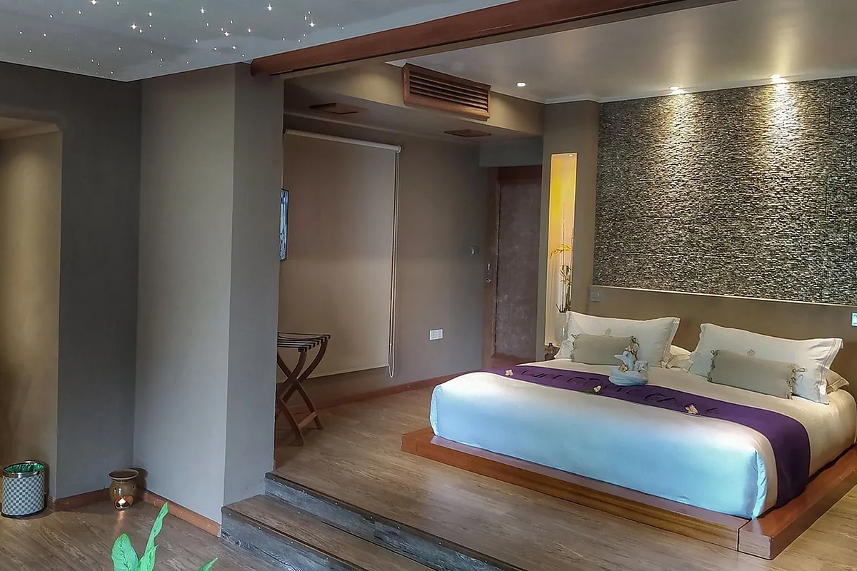Le Domaine de L'Orangeraie in La Digue, Seychelles: guest villa interior