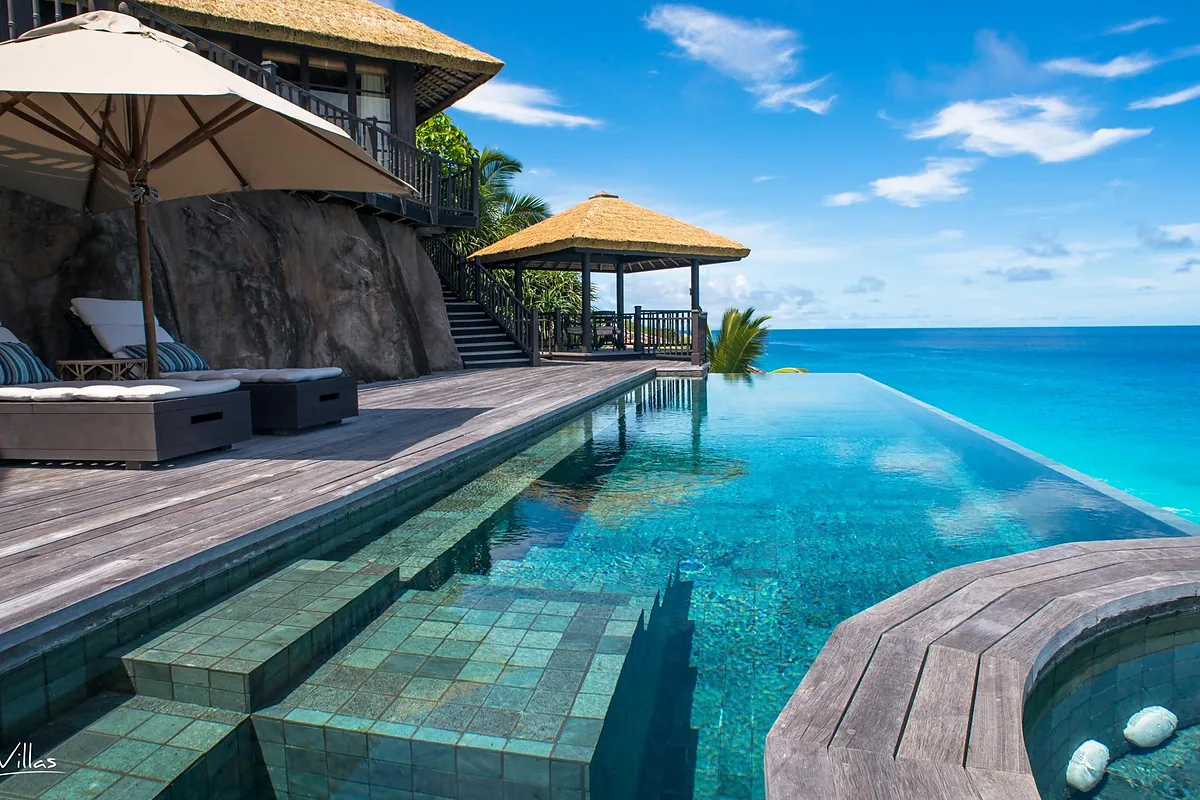 Fregate Island Private in 20 minutes by helicopter from Mahé, Seychelles: pool and spa