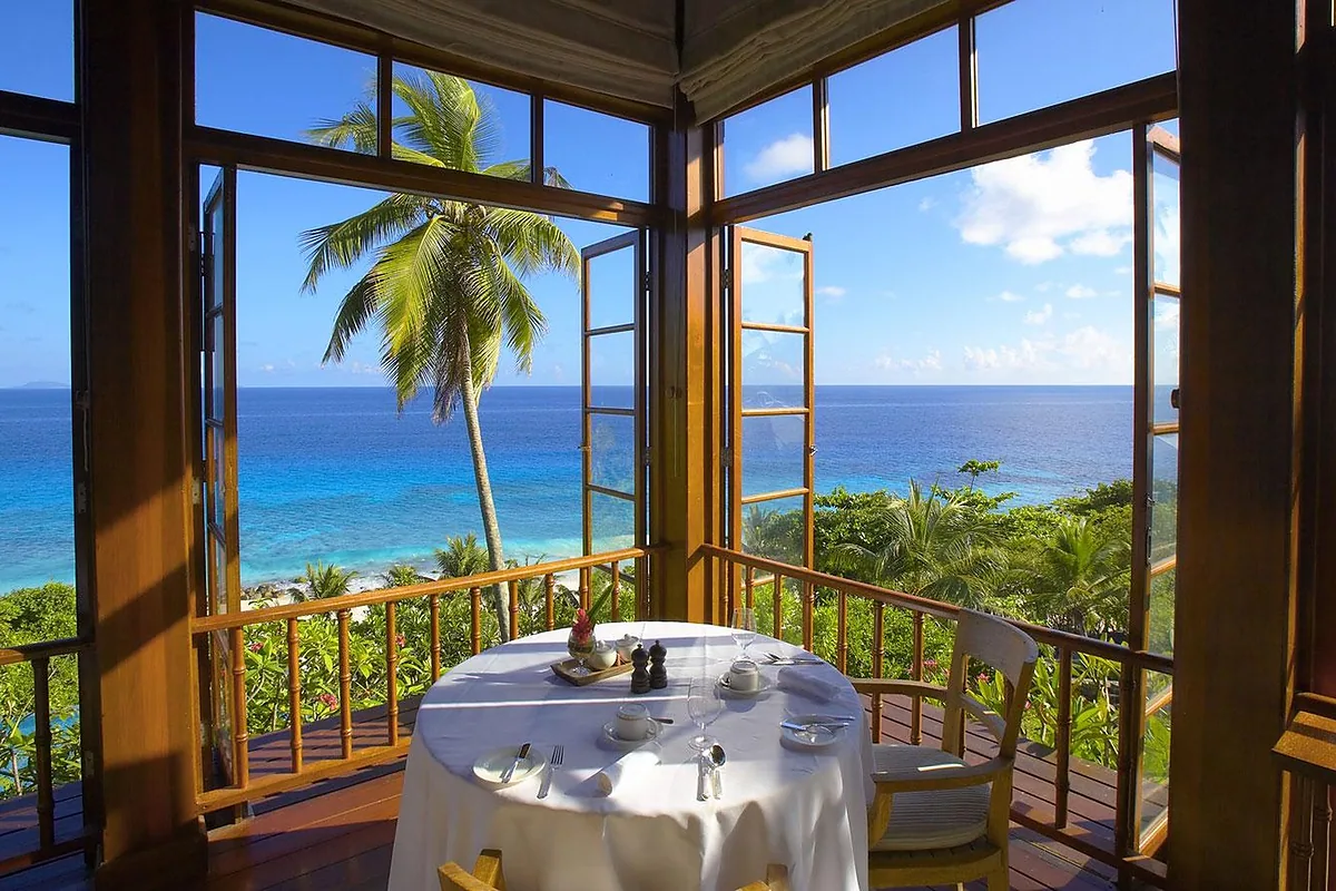 Fregate Island Private in 20 minutes by helicopter from Mahé, Seychelles: restaurant, bar and dining terrace