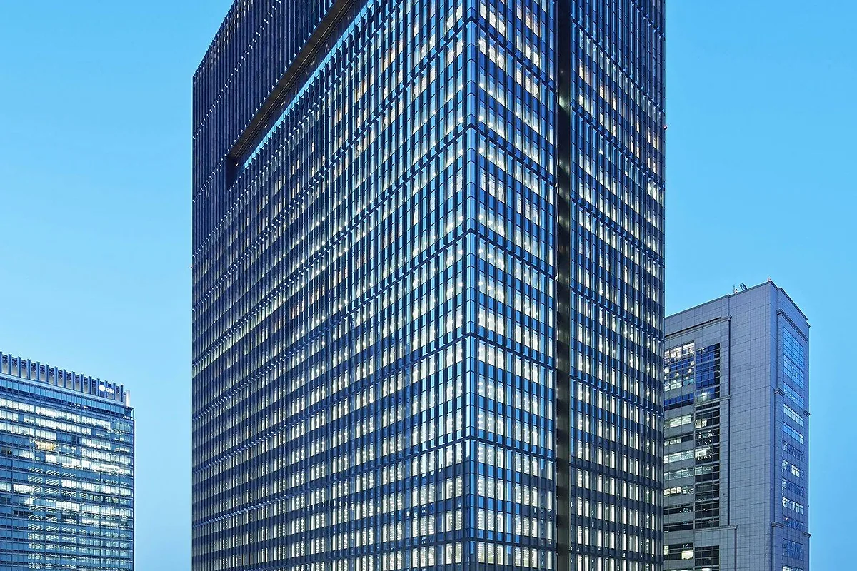 Aman Tokyo, Otemachi, Tokyo: arrival, grounds and architecture, photographed for Luxury Hotel Compare