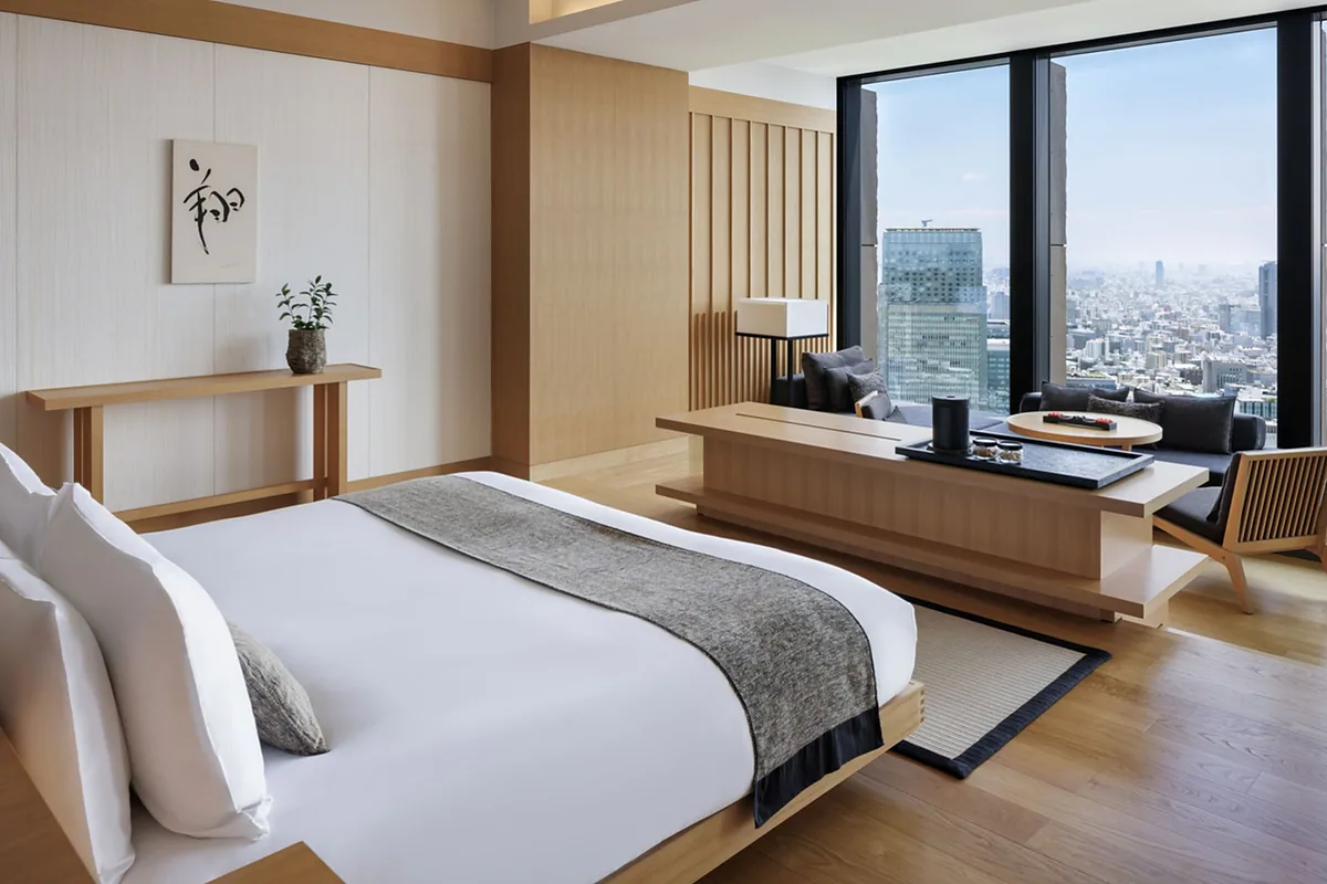 Aman Tokyo, Otemachi, Tokyo: guest room interior, photographed for Luxury Hotel Compare