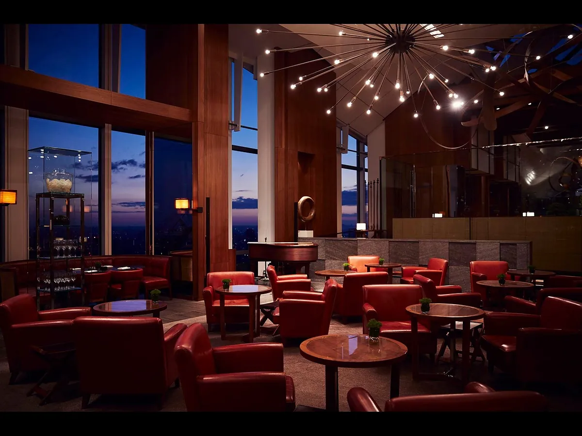 Andaz Tokyo Toranomon Hills room, rooftop bar and Tokyo Tower view, frame 1