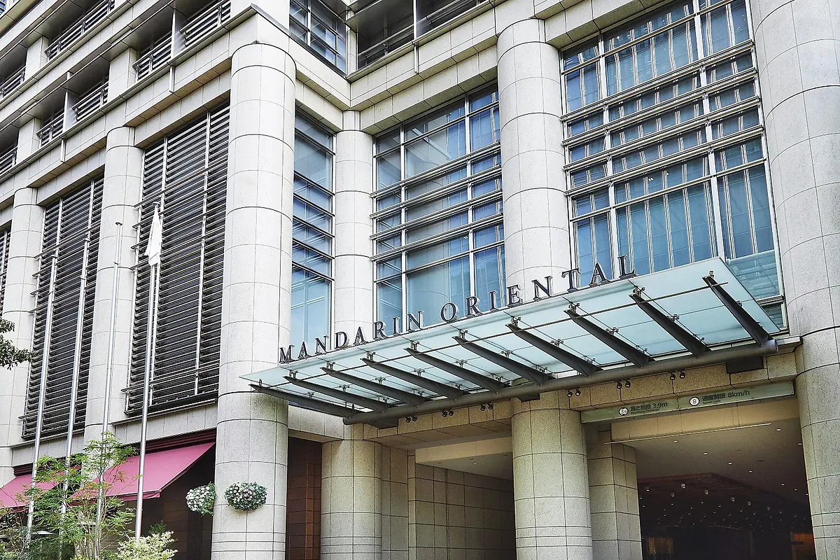 Mandarin Oriental Tokyo, Nihonbashi, Tokyo: arrival, grounds and architecture, photographed for Luxury Hotel Compare