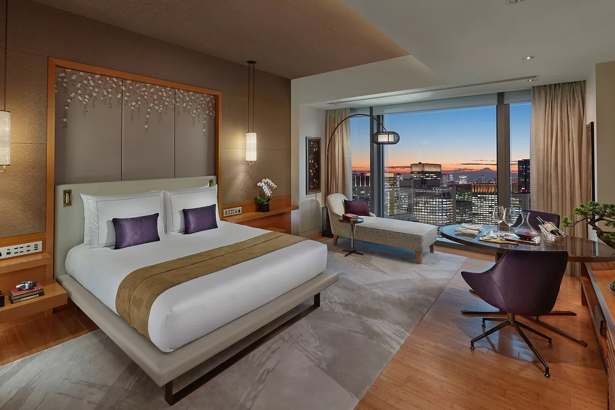 Mandarin Oriental Tokyo, Nihonbashi, Tokyo: guest room interior, photographed for Luxury Hotel Compare