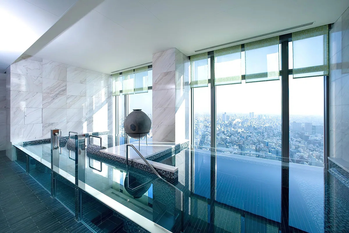 Mandarin Oriental Tokyo, Nihonbashi, Tokyo: pool and spa, photographed for Luxury Hotel Compare