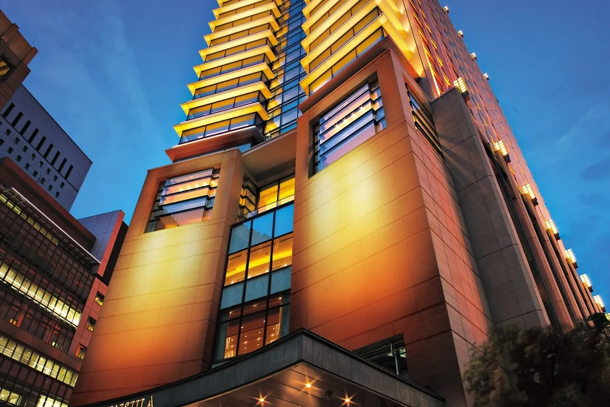 The Peninsula Tokyo, Yurakucho, Tokyo: arrival, grounds and architecture, photographed for Luxury Hotel Compare
