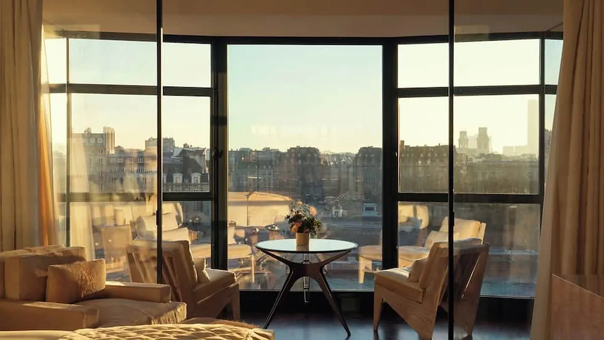 Lounge salon with river views at Cheval Blanc Paris
