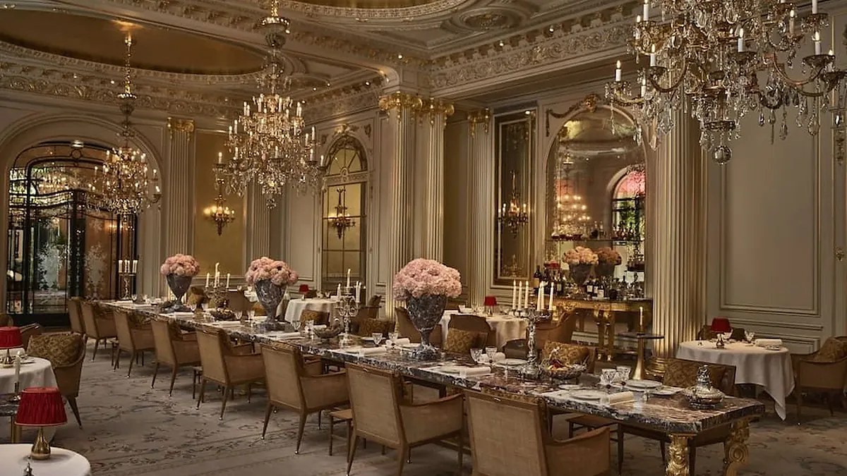Royal suite at Hôtel Plaza Athénée Paris