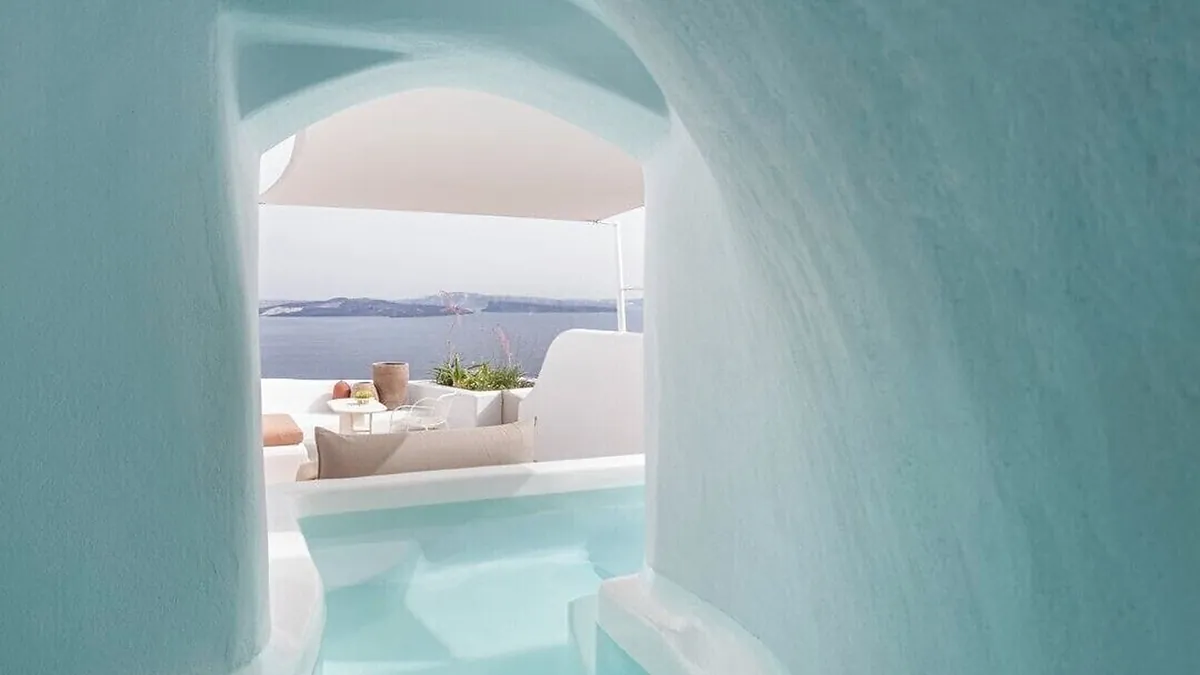Suite plunge pool sea view at Canaves Oia Suites in Santorini